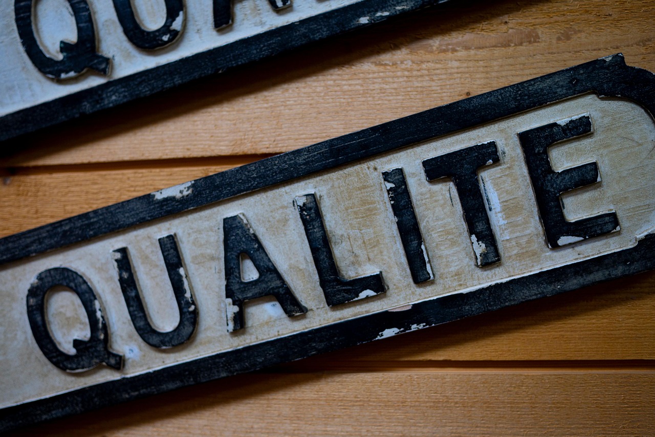 ISO 9001 ohne Bürokratie-Monster: Modernes QM für KMUs